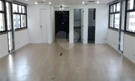 Sala comercial à venda na Rua Manoel da Nóbrega, Paraíso, São Paulo