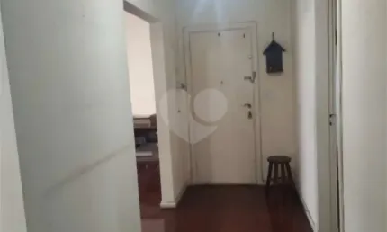 Apartamento com 3 quartos à venda em Cerqueira César - SP