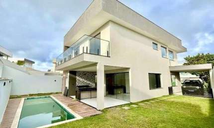 Casa à venda no bairro Alphaville (Abrantes) - Camaçari/BA