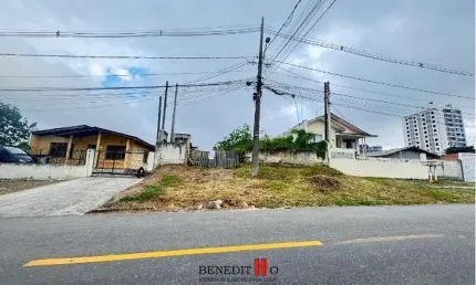 Terreno à venda na Rua Clevelândia, Silveira da Motta, São José dos Pinhais