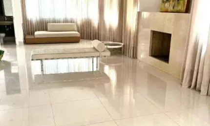 Casa semi decorada à venda no Residencial Alphaville 11