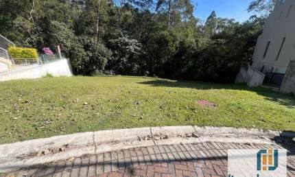 Terreno em condomínio fechado à venda na Rua Nimes, Tamboré, Santana de Parnaíba