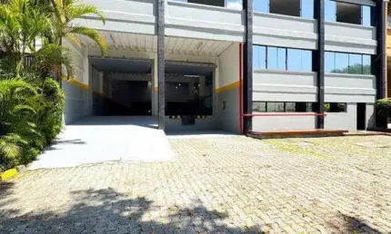 Barracão / Galpão / Depósito para alugar na Avenida Aruanã, Tamboré, Barueri