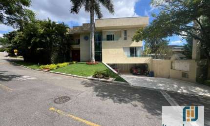 Casa para venda e locação mobiliada à venda no Alphaville Plus