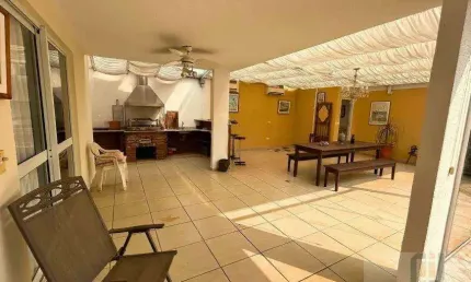 Casa à venda, 330 m² por R$ 2.100.000,00 - Tamboré 05 - Santana de Parnaíba/SP