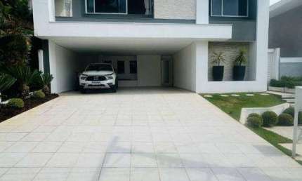 Casa mobiliada para locação no Residencial Alphaville 4