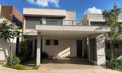 Casa para Venda e Locação - Alphaville  Santana de Parnaiba - SP