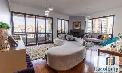 Apartamento belíssimo à venda no Edifício Itamira - SP