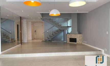 Casa belíssima à venda no Residencial Alphaville 11