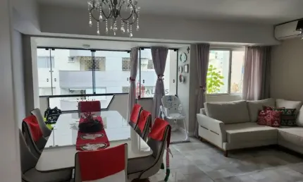 Vende-se apartamento mobiliado no centro de balneário camboriu/sc