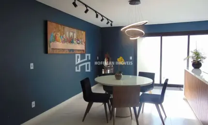 Sobrado com 3 Quartos, 3 Suítes, 5 Vagas à venda - Olímpico
