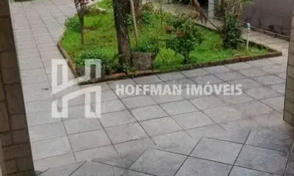 Casa a venda com 400 m² de área de terreno com 3 dormitórios sendo 1 suíte e 3 vagas