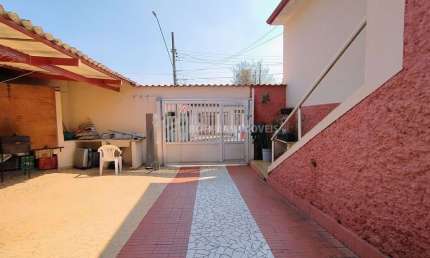 Casa com 2 quartos para alugar na Rua Tenente Antônio João, --, Cerâmica, São Caetano do Sul