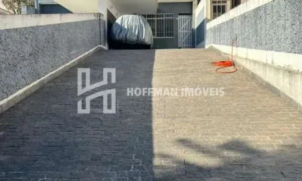 Sobrado com 2 Quartos, 2 Banheiros, 6 Vagas para locação - Santa Maria