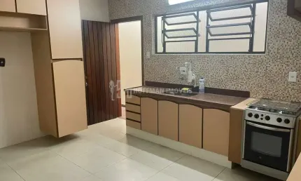 Casa para Locação com 3 dormitórios em Santo André!