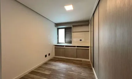 Cobertura Duplex com 3 dormitórios e 3 vagas bem localizado no Santa Paula