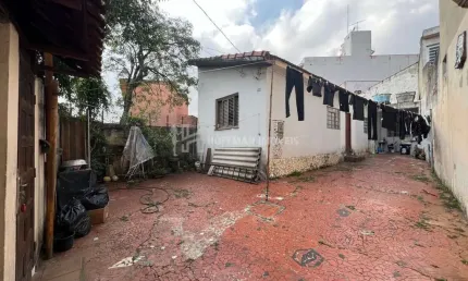 Casa térrea à venda com 03 dormitórios e 04 vagas no bairro Boa Vista em São Caetano do Sul