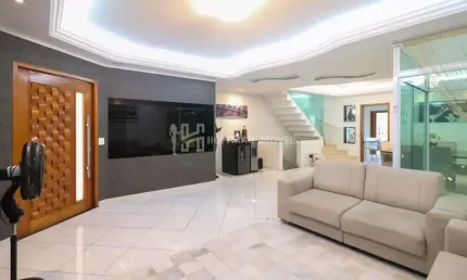 Casa para alugar 382m²,  3 quartos 8 Vagas de garagem.