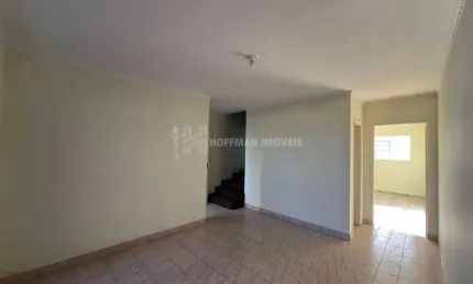 Sobrado de 03 dormitórios, 03 banheiros e 02 vagas Vago à Venda na Vila Principe de Gales