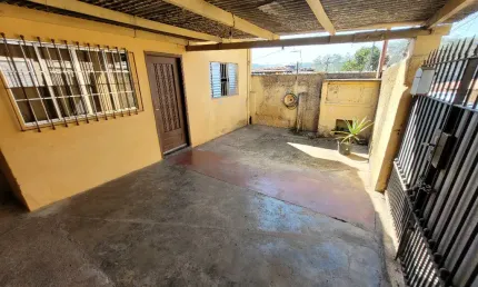 Casa Térrea à Venda com 3 quartos e WC em Vila Guaraciaba, Santo André, SP