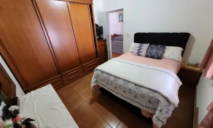 Casa Térrea à Venda com 3 Quartos e 2 WC's na Cidade São Jorge, Santo André, SP