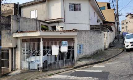 Sobrado de esquina divido em 3 casas à Venda no Parque Marajoara, Santo André, SP