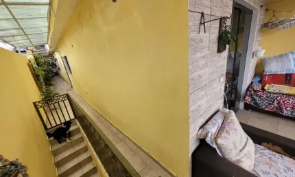 Casa à Venda com 1 Quarto, 2 WC's e Edícula na Cidade São Jorge, Santo André, SP