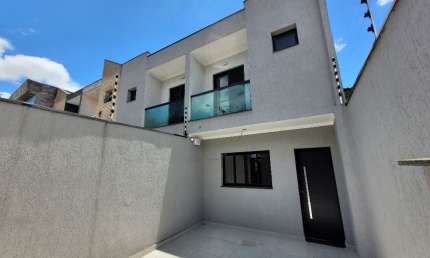 Sobrado Novo à Venda com 2 Quartos e 3 WC's em Santo André, SP