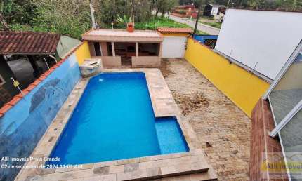 Sobrado para Venda em Itanhaém, Suarão, 4 dormitórios, 1 suíte, 3 banheiros, 4 vagas