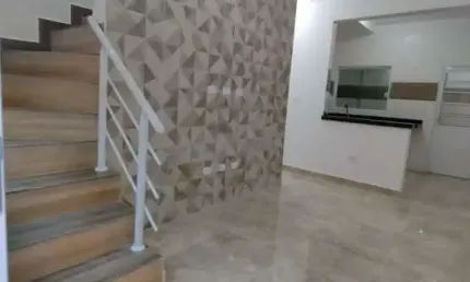 Sobrado em Condomínio para Venda em Praia Grande, Guilhermina, 2 dormitórios, 2 banheiros, 1 vaga