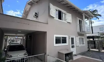 Casa para Venda em Palhoça, Jardim Eldorado, 3 dormitórios, 1 suíte, 1 banheiro, 3 vagas