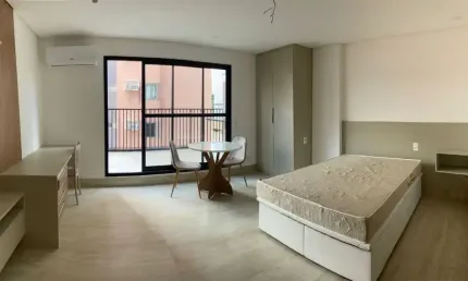 Flat tipo Studio mobiliado no Tolive Riverside localizado na Avenida Beira Rio, 501.