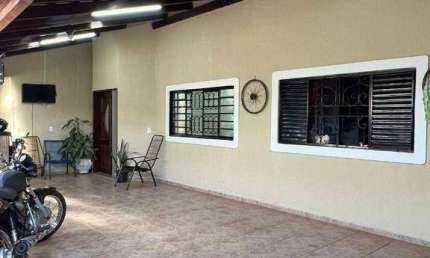 Casa com 3 quartos à venda na Rua C-24, Cristiano de Carvalho, Barretos
