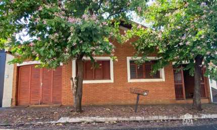 Casa com 3 dormitórios à venda, 211 m² por R$ 330.000,00 - Centro - Barretos/SP