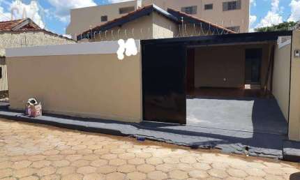 Casa com 5 quartos à venda na Rua 22, Aeroporto, Barretos