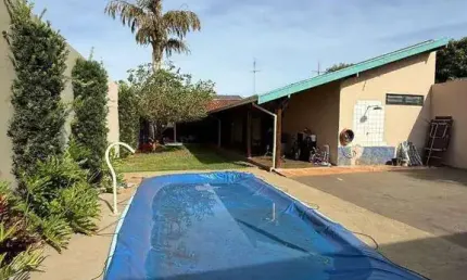 Casa com 4 quartos à venda na Rua 40, Baroni, Barretos