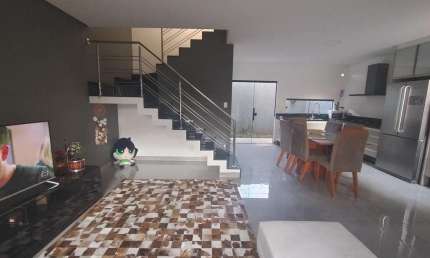 Sobrado para Venda em Curitiba, Campo Comprido, 3 dormitórios, 1 suíte, 2 banheiros, 2 vagas