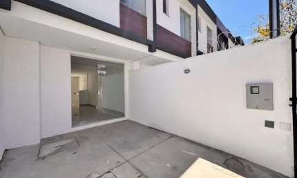 Casa à venda no bairro Piratininga (Venda Nova) - Belo Horizonte/MG