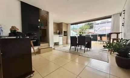 Casa à venda no bairro Santa Amélia - Belo Horizonte/MG