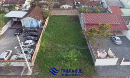 Terreno à venda na Rua Itapicuru, Guanabara, Joinville