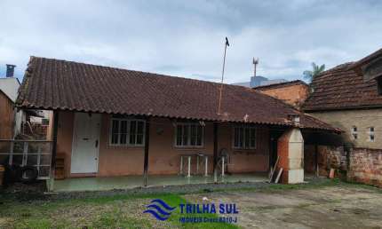 Casa com 4 quartos à venda na Begonia, 432, Fátima, Joinville
