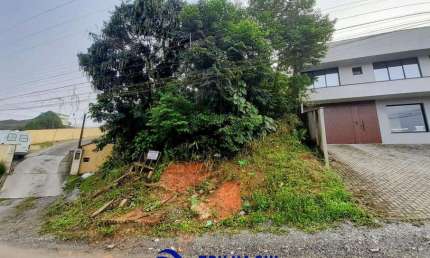 Terreno à venda na Rua Londrina, São Marcos, Joinville