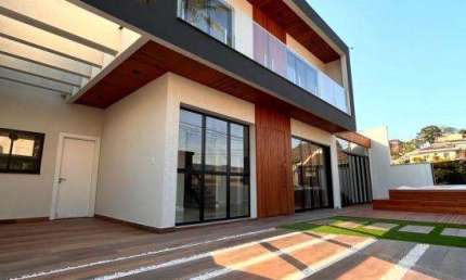 Casa com 3 quartos à venda na Rua Harmonia, 213, Floresta, Joinville