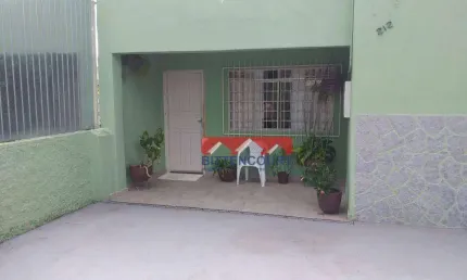 Casa com 3 dormitórios à venda, 387 m² por R$ 850.000,00 - Jardim Pacaembu - Jundiaí/SP