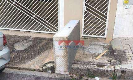 Casa com 3 dormitórios para alugar por R$ 2.700,00/mês - Jardim Florestal - Jundiaí/SP