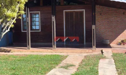 Casa com 3 dormitórios para alugar por R$ 2.000,00/mês - Ivoturucaia - Jundiaí/SP