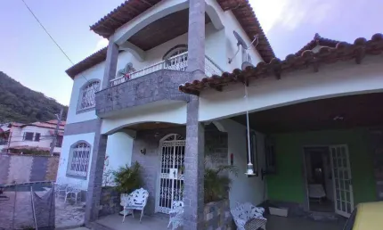 Casa com 3 quartos à venda, 245 m² por R$ 1.100.000 - Vila Valqueire - Rio de Janeiro/RJ