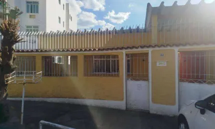 Casa com 4 quartos  à venda, 289 m² por R$ 780.000 - Vila Valqueire - Rio de Janeiro/RJ