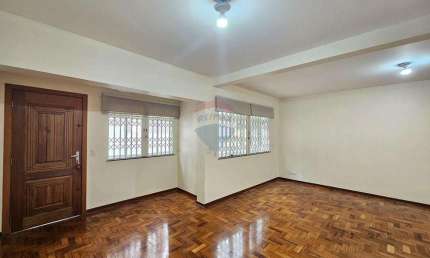 Sobrado à Venda 3 Dormitórios - 350m do Metrô Saúde
