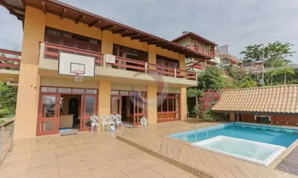 Casa com 4 quartos para alugar na Rua Margot Ganzo Araújo, 113, Centro, Florianópolis por R$ 15.500